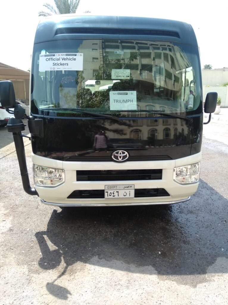 ايجار باص الى العين السخنه