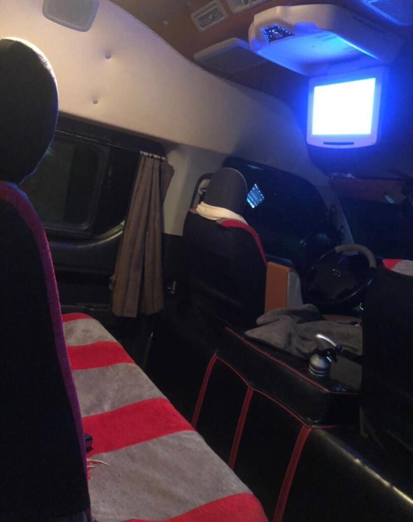 ايجار تويوتا 15 راكب بالسائق