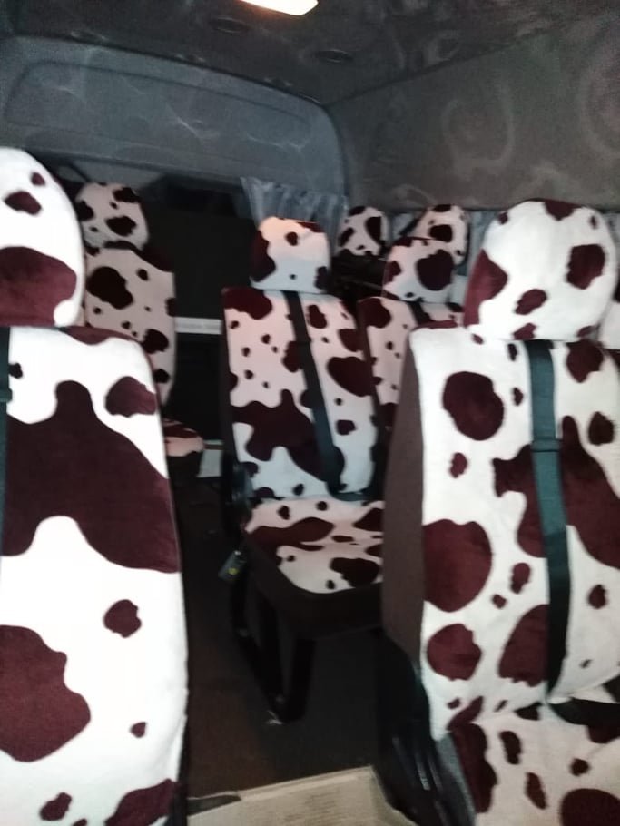 باصات تويوتا هايس للايجار