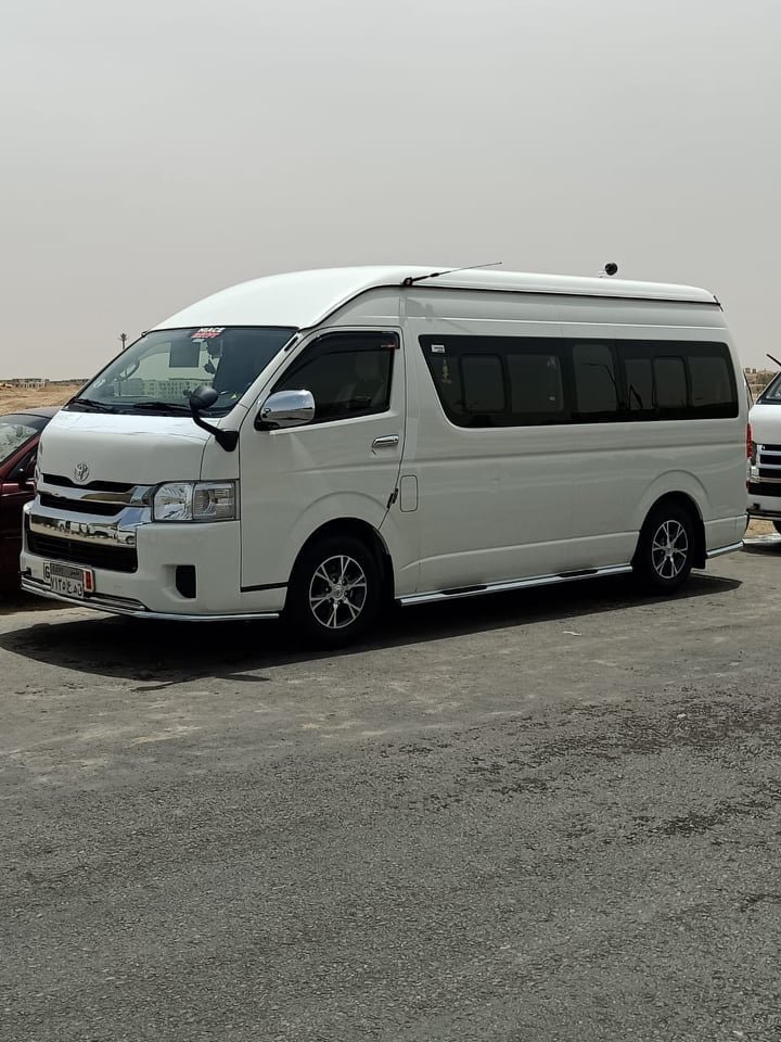 باصات تويوتا هايس للايجار