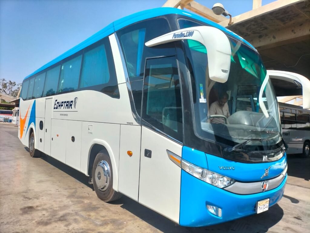 ايجار اتوبيس مرسيدس 600