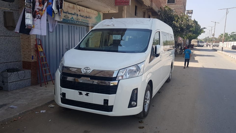 شركات إيجار باصات سقف عالي